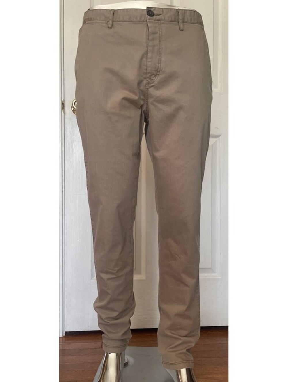 H&M Slim Fit Flat Front Button Fly No Cuff Chino Pants, Men's 34x33 - Tan